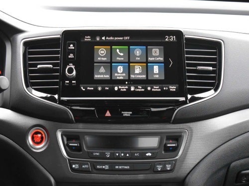 2024 Honda Ridgeline close up view of touchscreen display