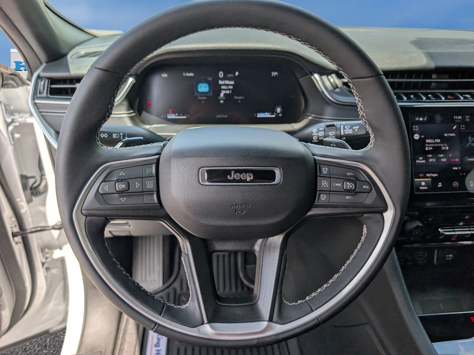 2025 Jeep Grand Cherokee Laredo X