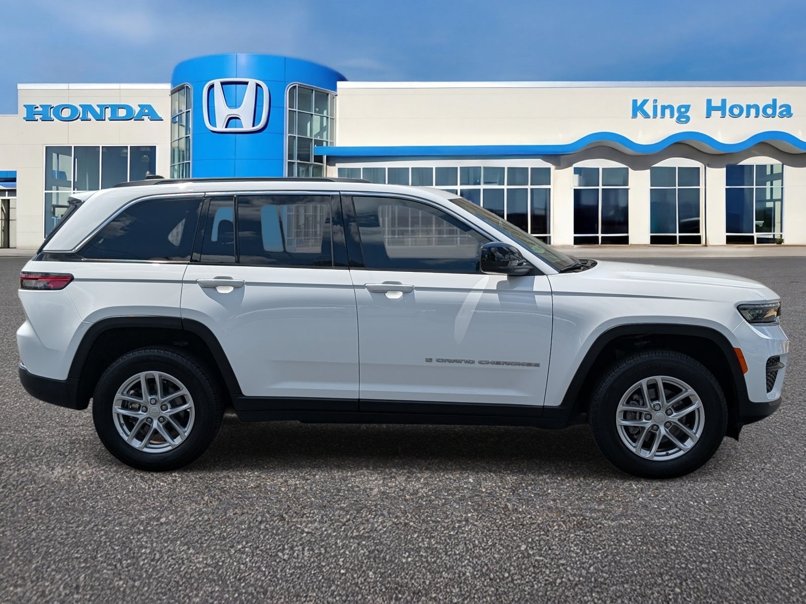 2025 Jeep Grand Cherokee Laredo X