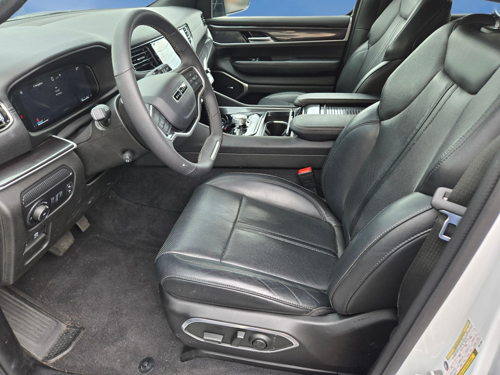 2024 Jeep Wagoneer Base