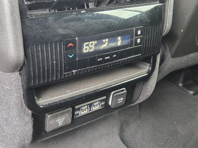 2024 Jeep Wagoneer Base