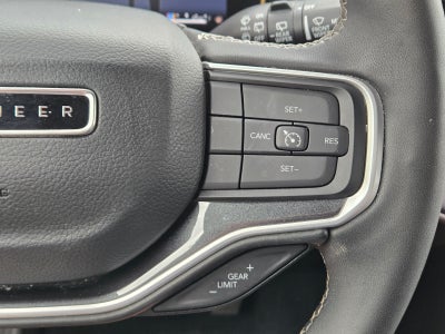 2024 Jeep Wagoneer Base