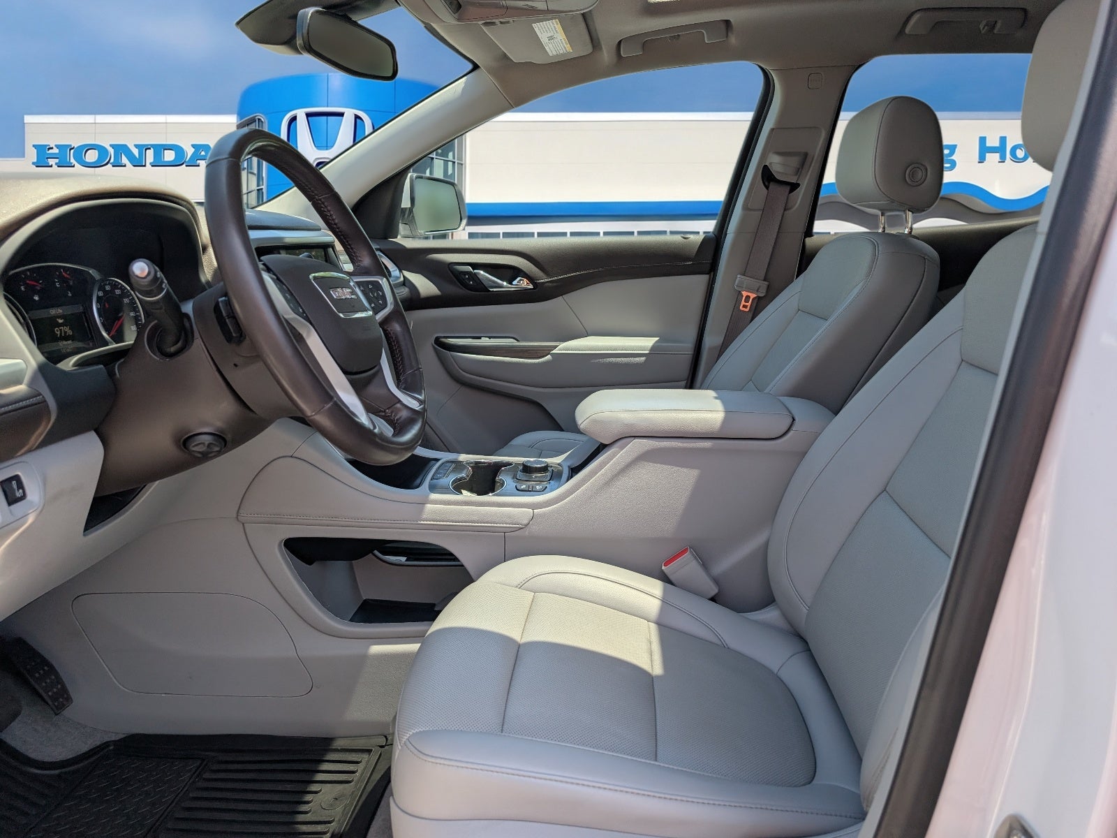 2022 GMC Acadia SLT