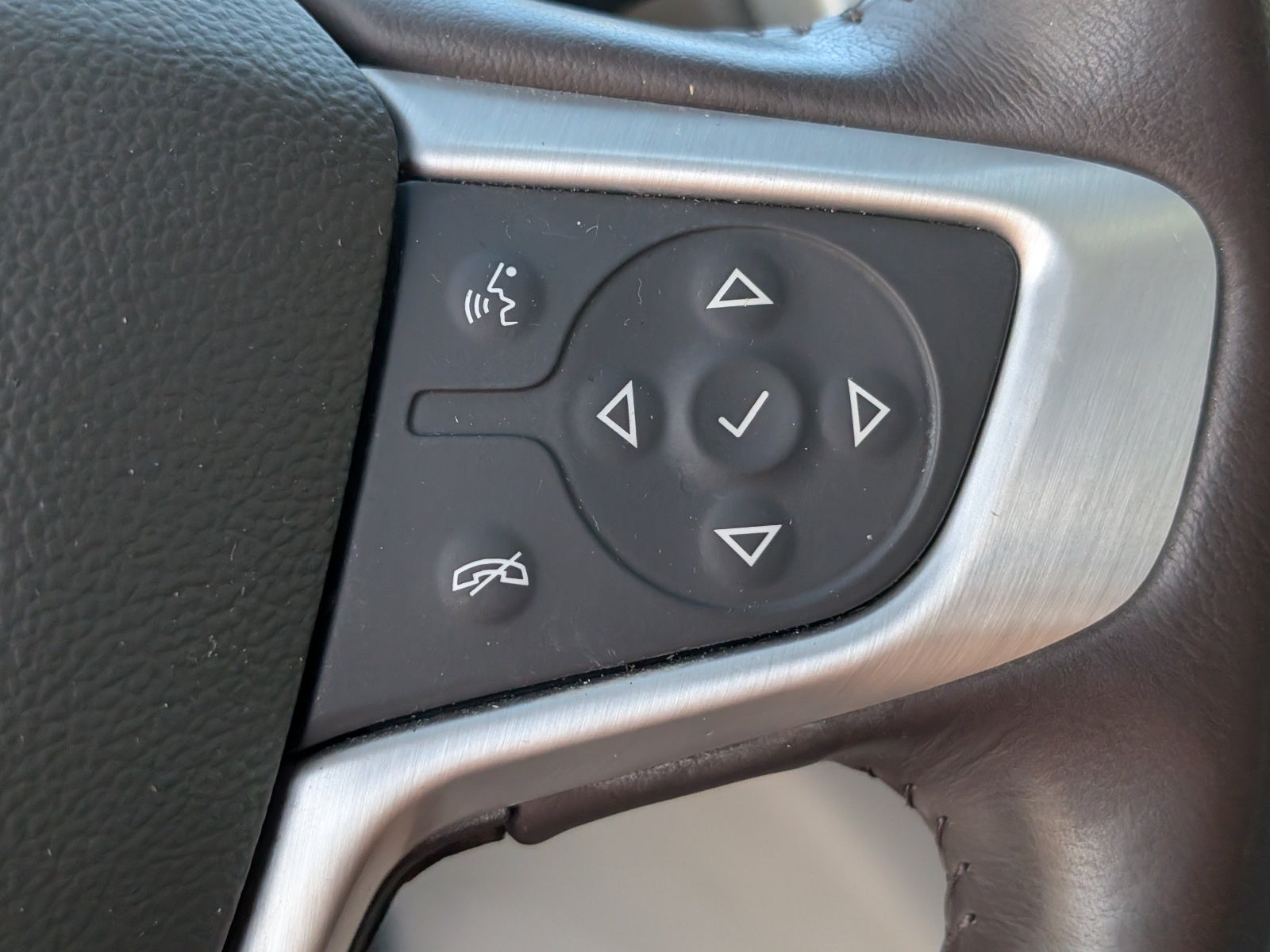 2022 GMC Acadia SLT