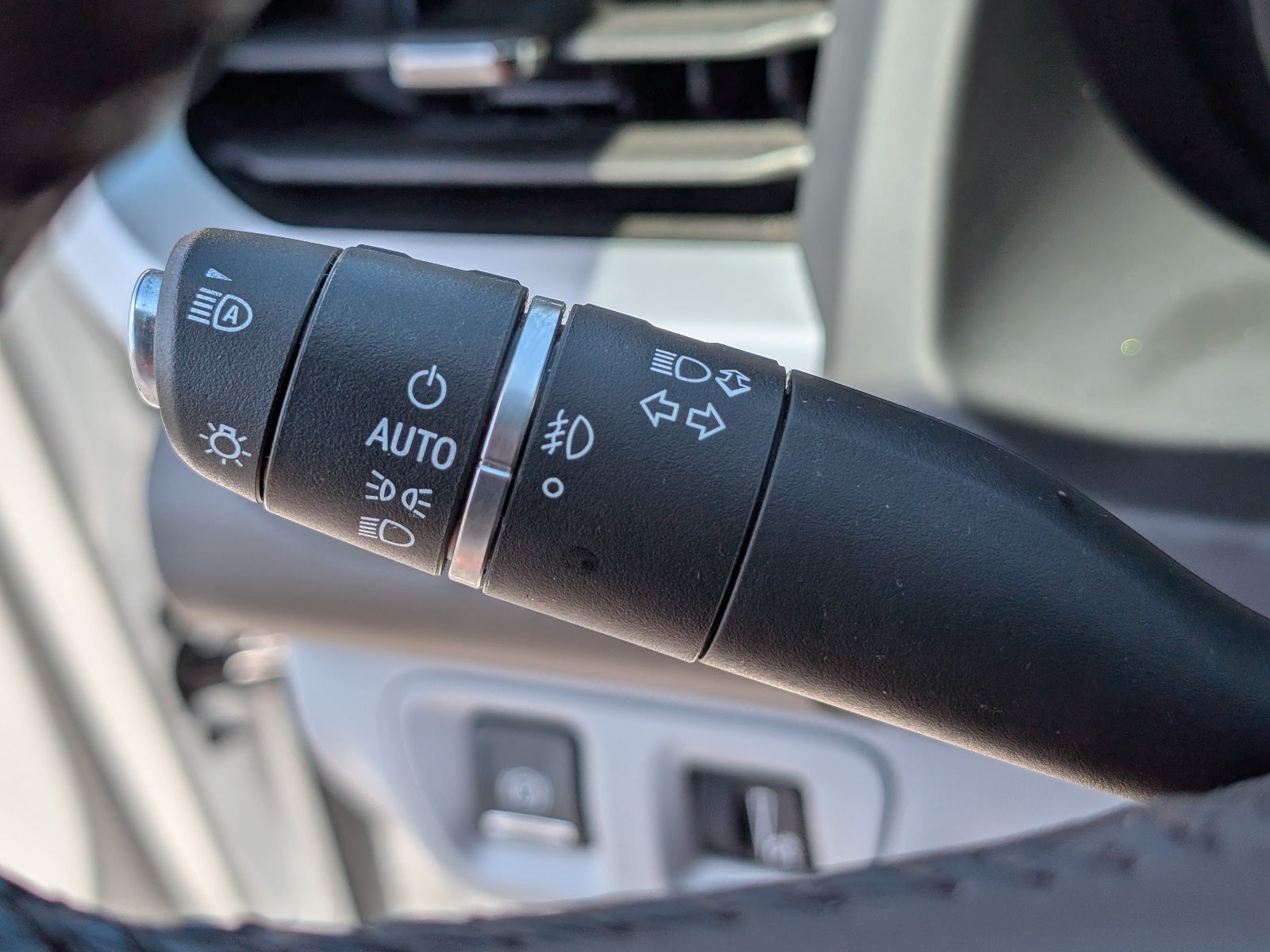 2022 GMC Acadia SLT