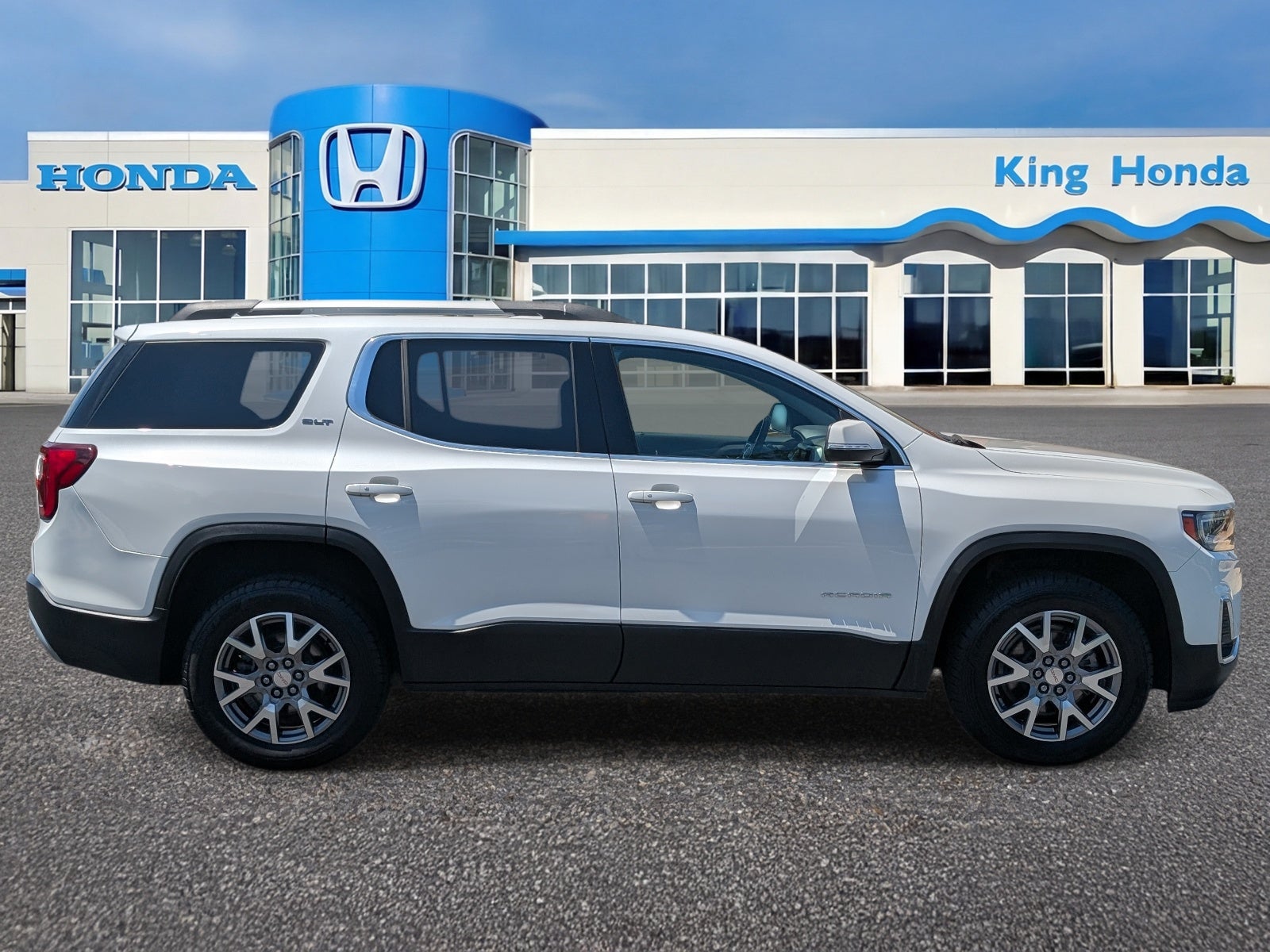 2022 GMC Acadia SLT
