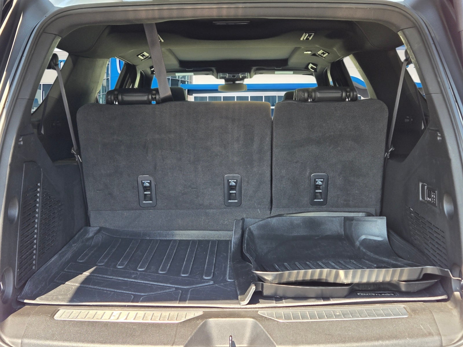 2023 Chevrolet Suburban RST