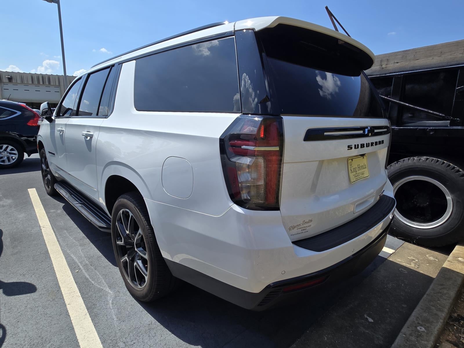 2023 Chevrolet Suburban RST