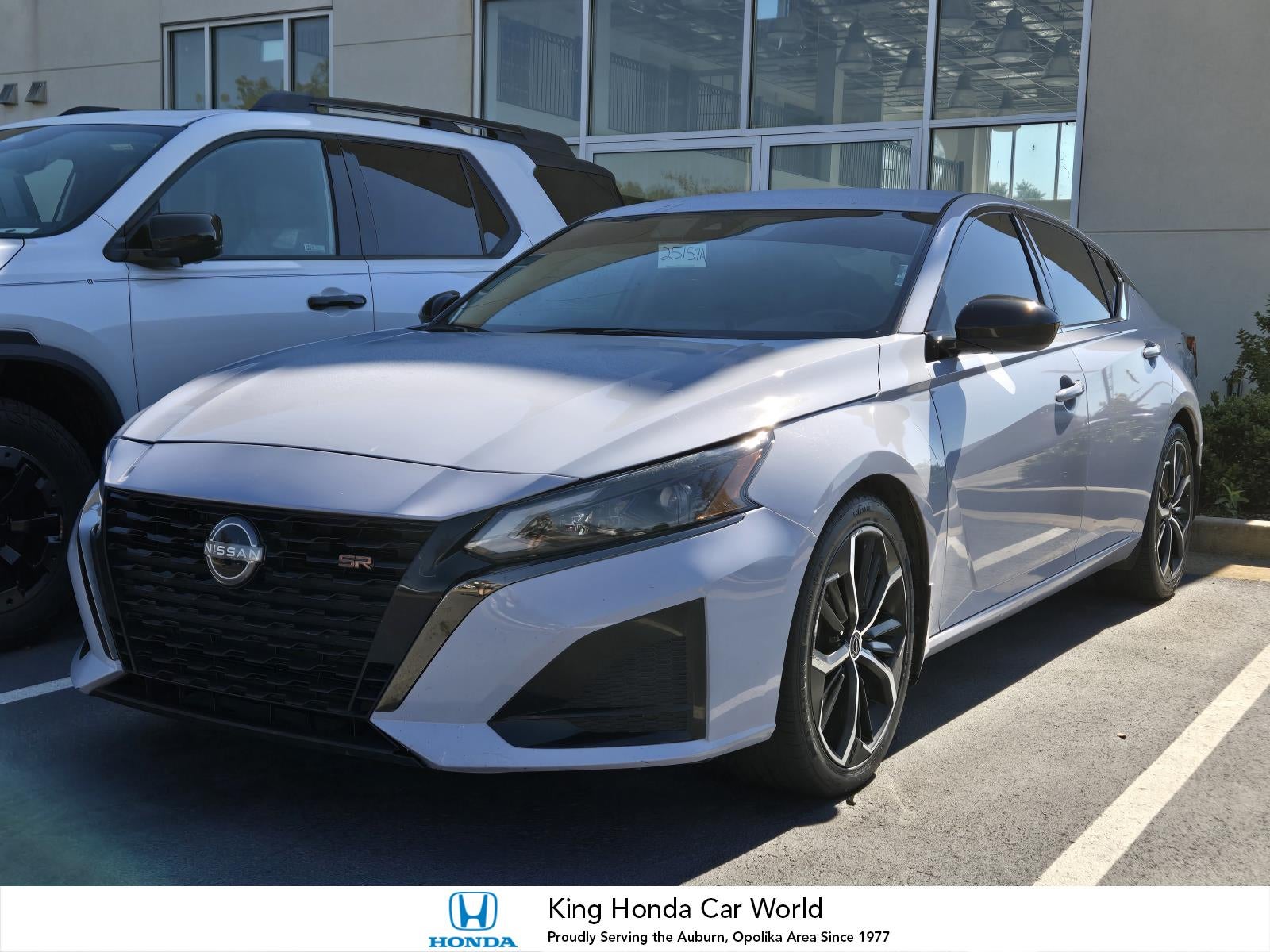 2023 Nissan Altima SR