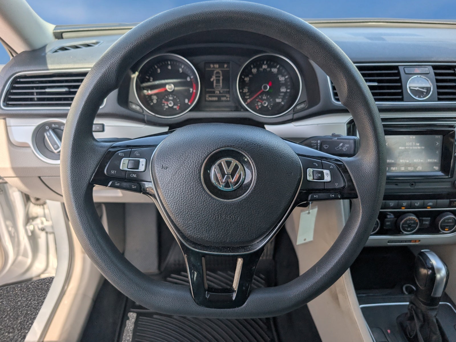 2017 Volkswagen Passat 1.8T S