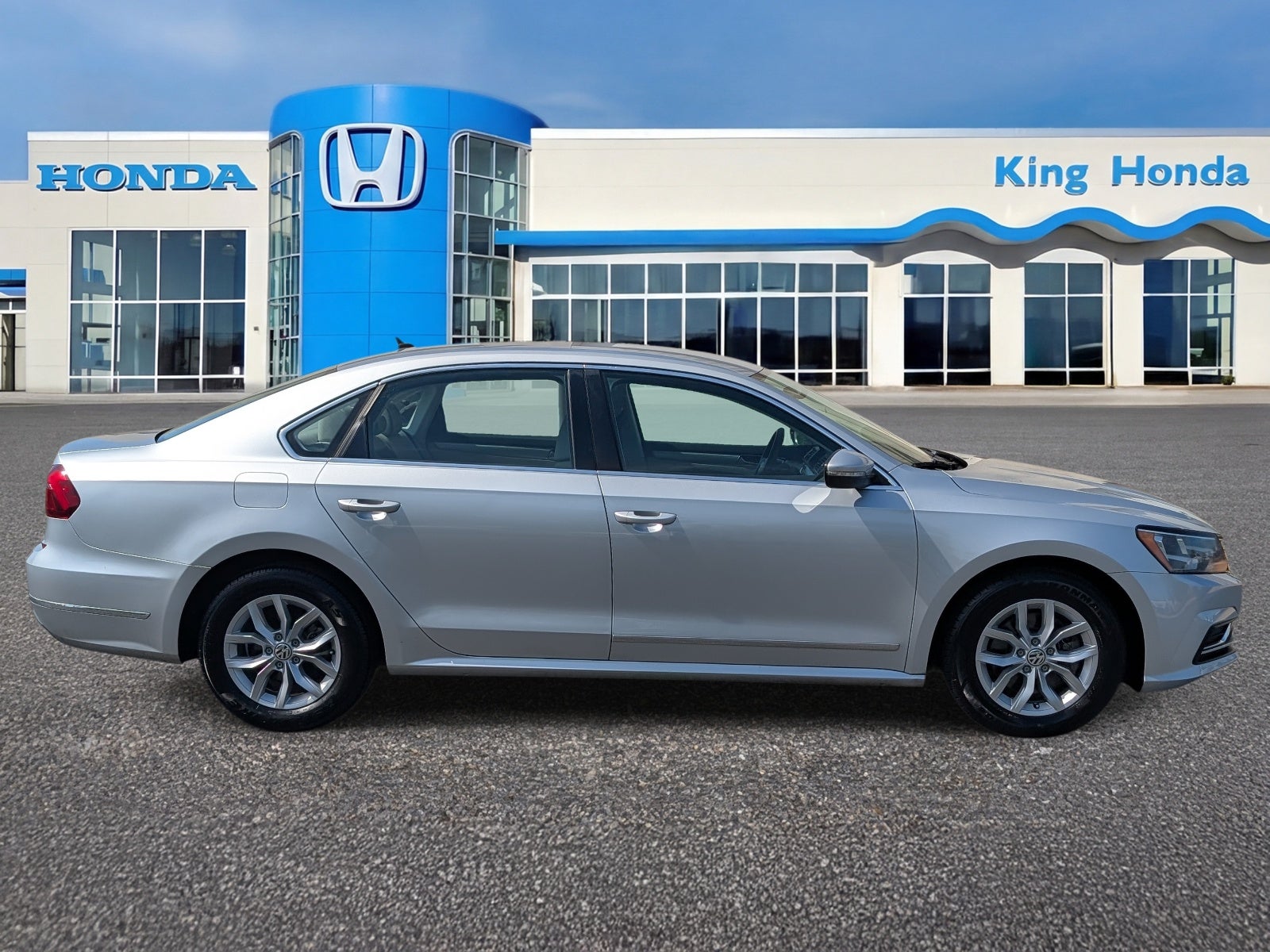 2017 Volkswagen Passat 1.8T S