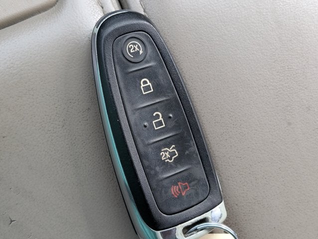 2013 Lincoln MKX Base