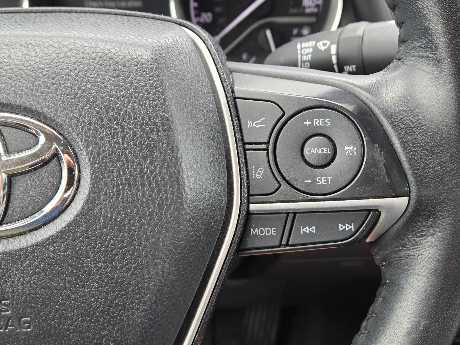 2024 Toyota Camry Hybrid XLE