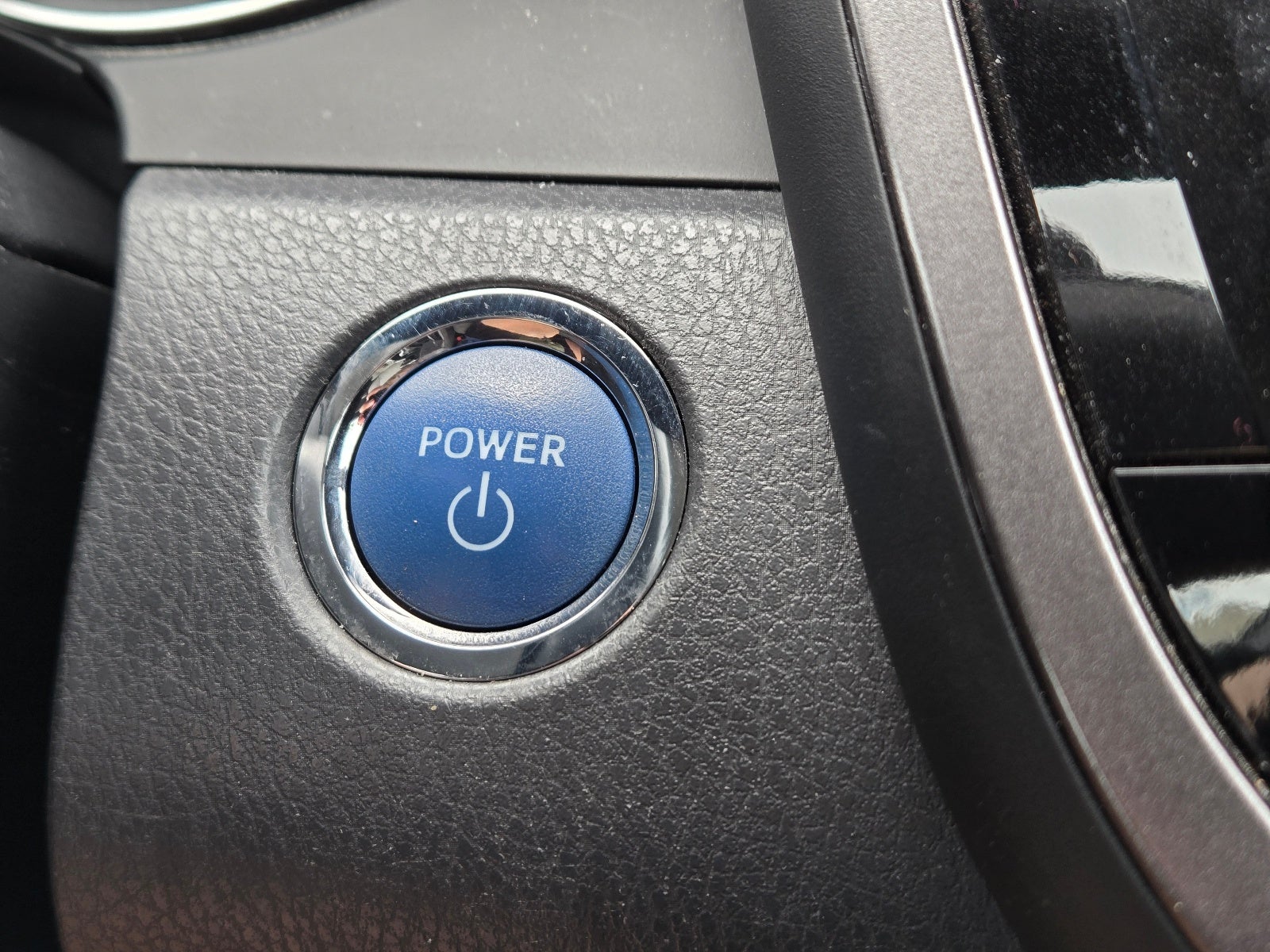 2024 Toyota Camry Hybrid XLE