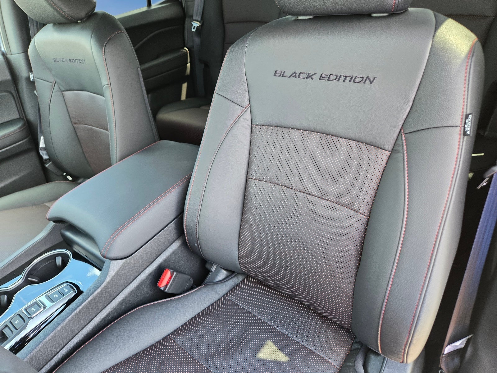 2026 Honda Ridgeline Black Edition Two-Tone