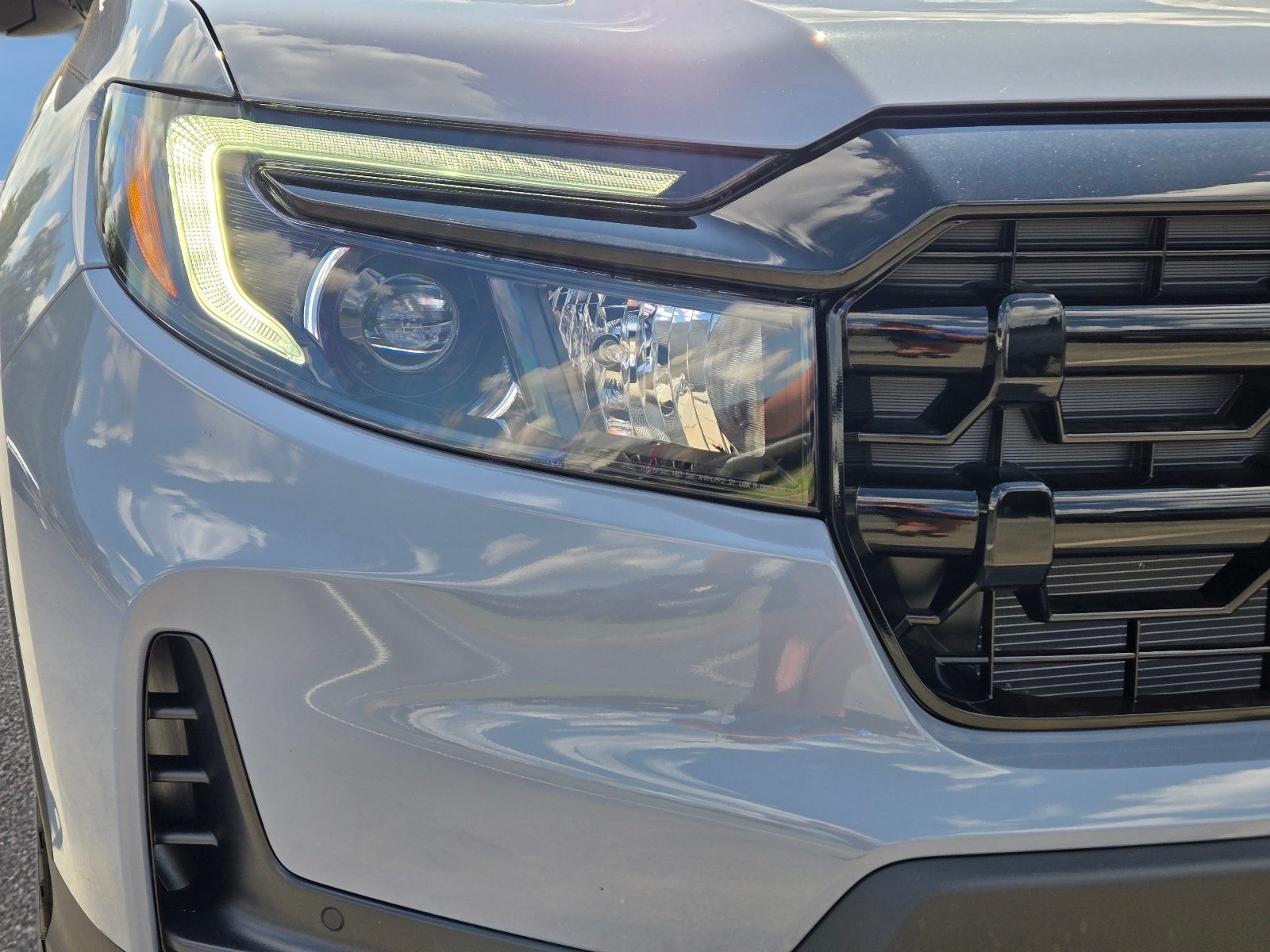 2026 Honda Ridgeline Black Edition Two-Tone