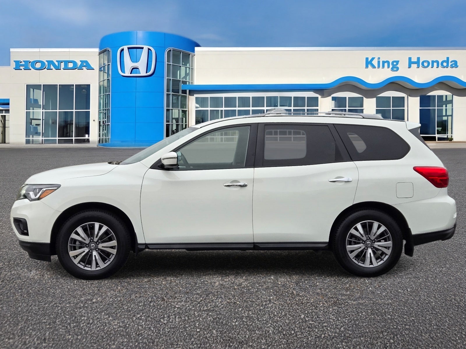 2020 Nissan Pathfinder S