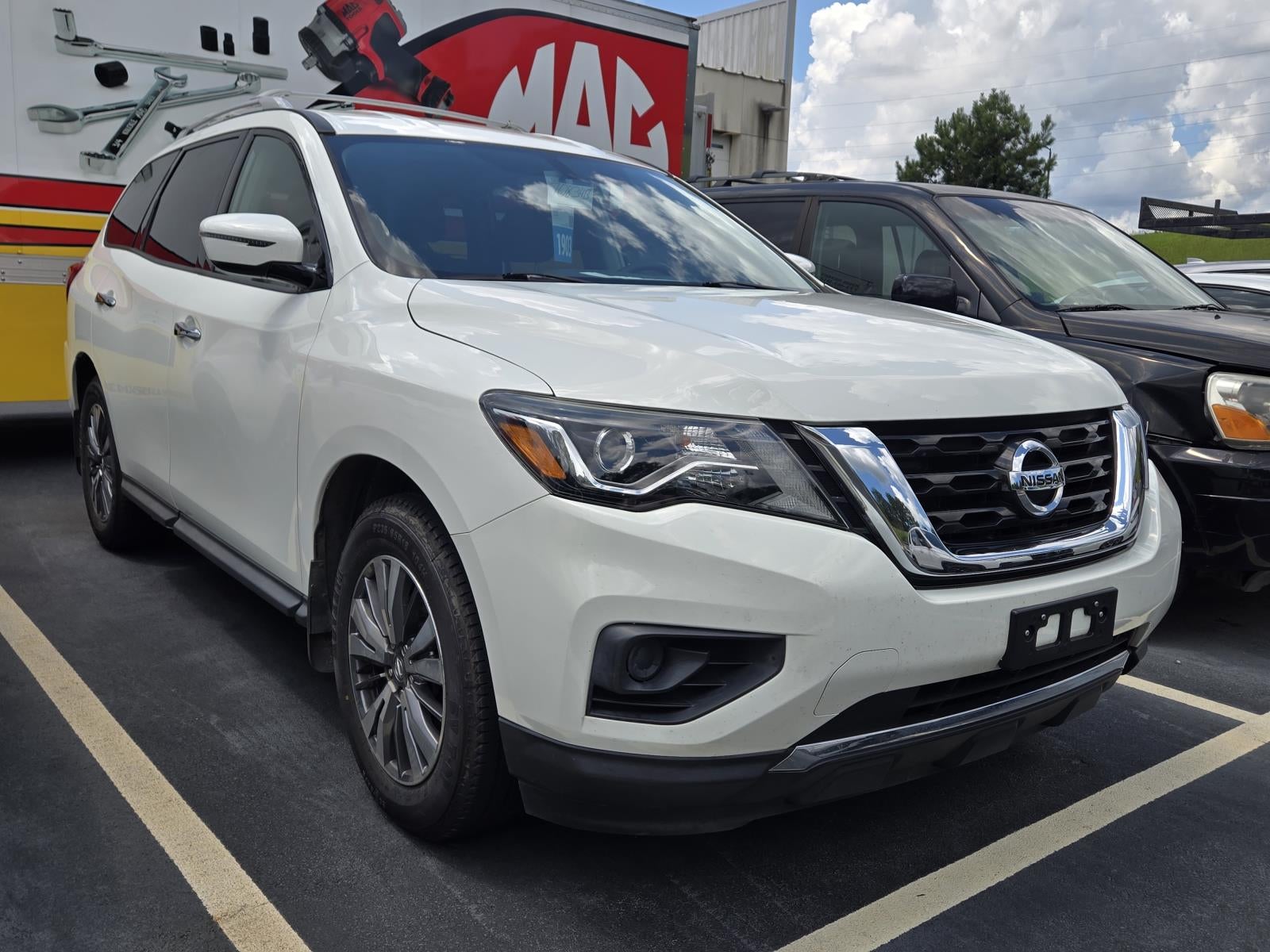 Used 2020 Nissan Pathfinder S with VIN 5N1DR2AN4LC620426 for sale in Opelika, AL