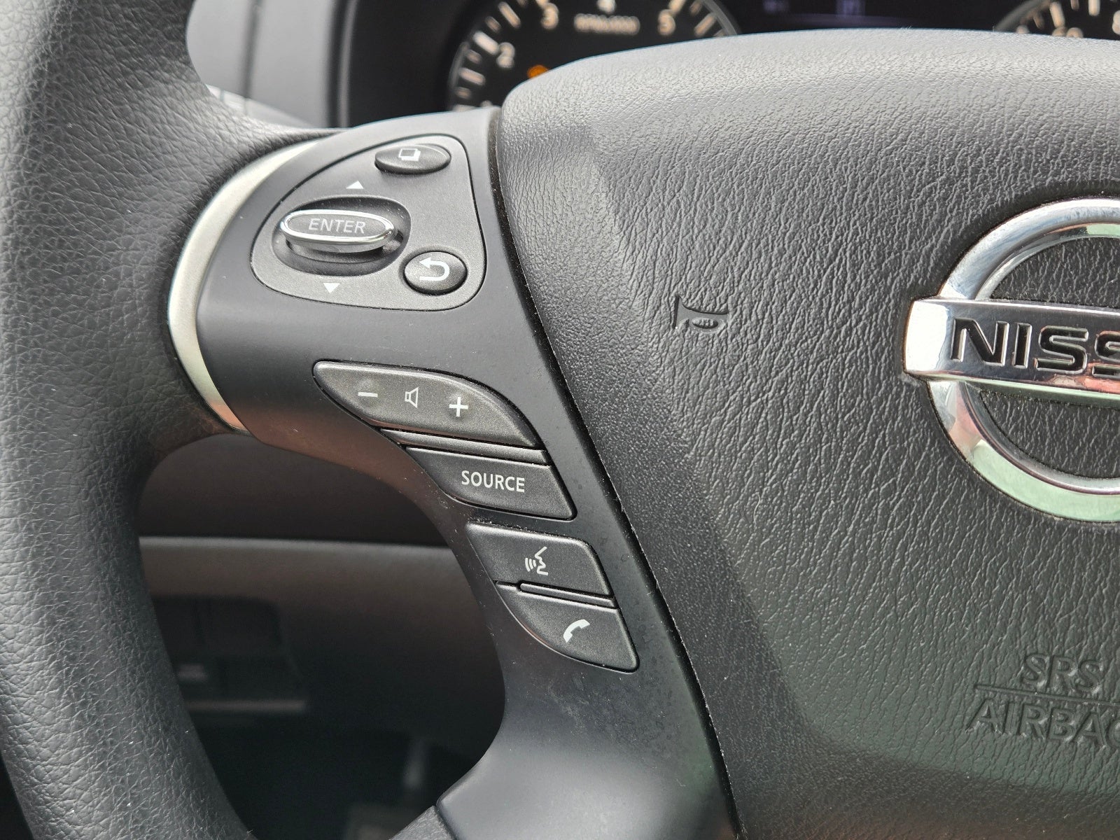 2020 Nissan Pathfinder S