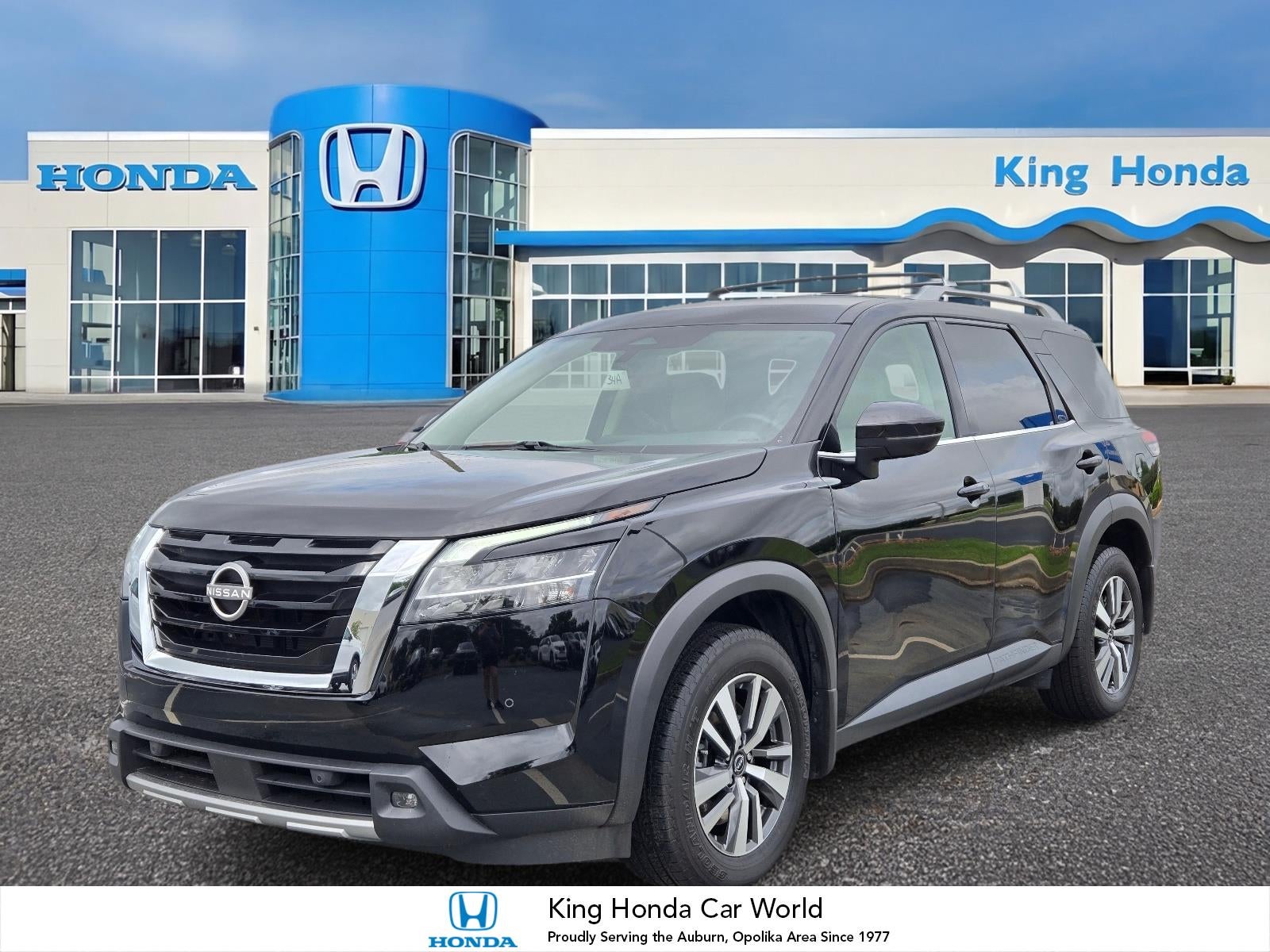 2024 Nissan Pathfinder SL 2WD's photo