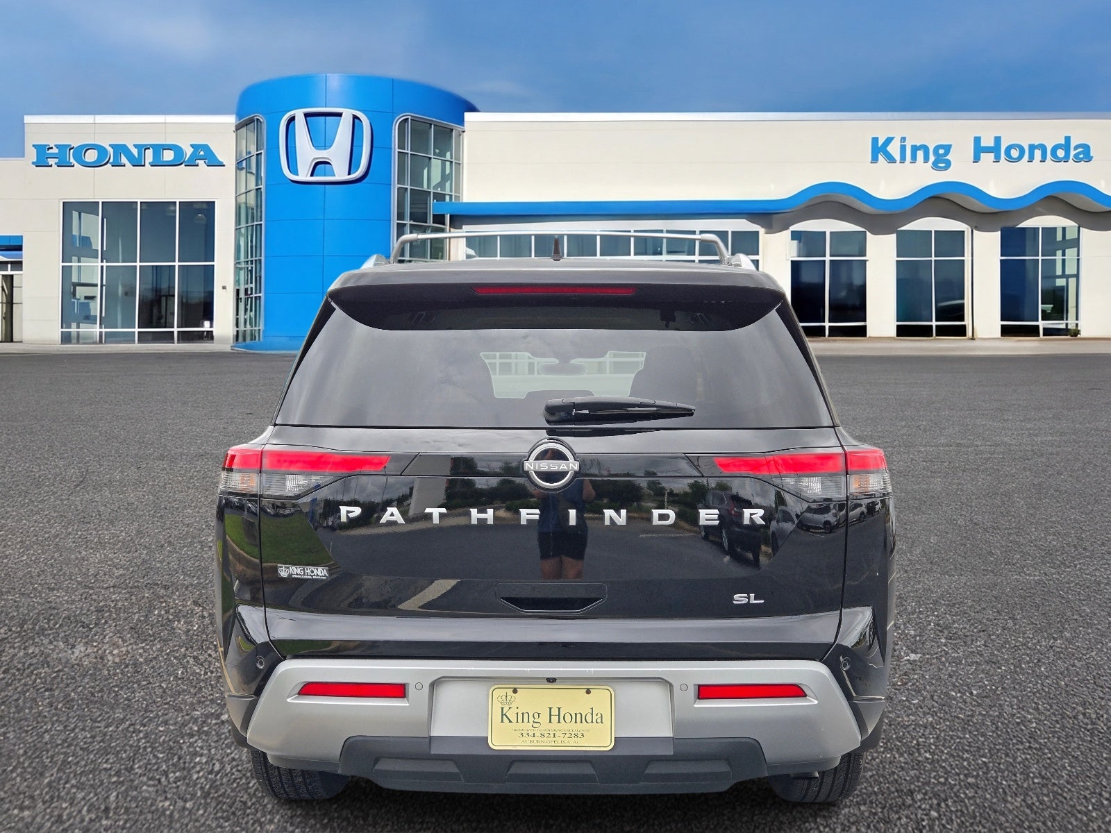 2024 Nissan Pathfinder SL