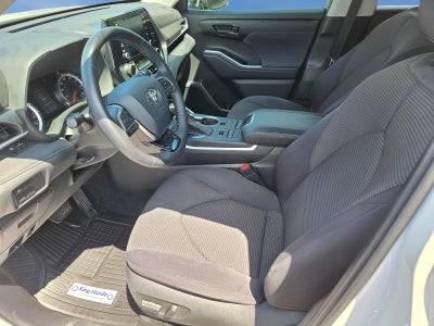 2020 Toyota Highlander LE