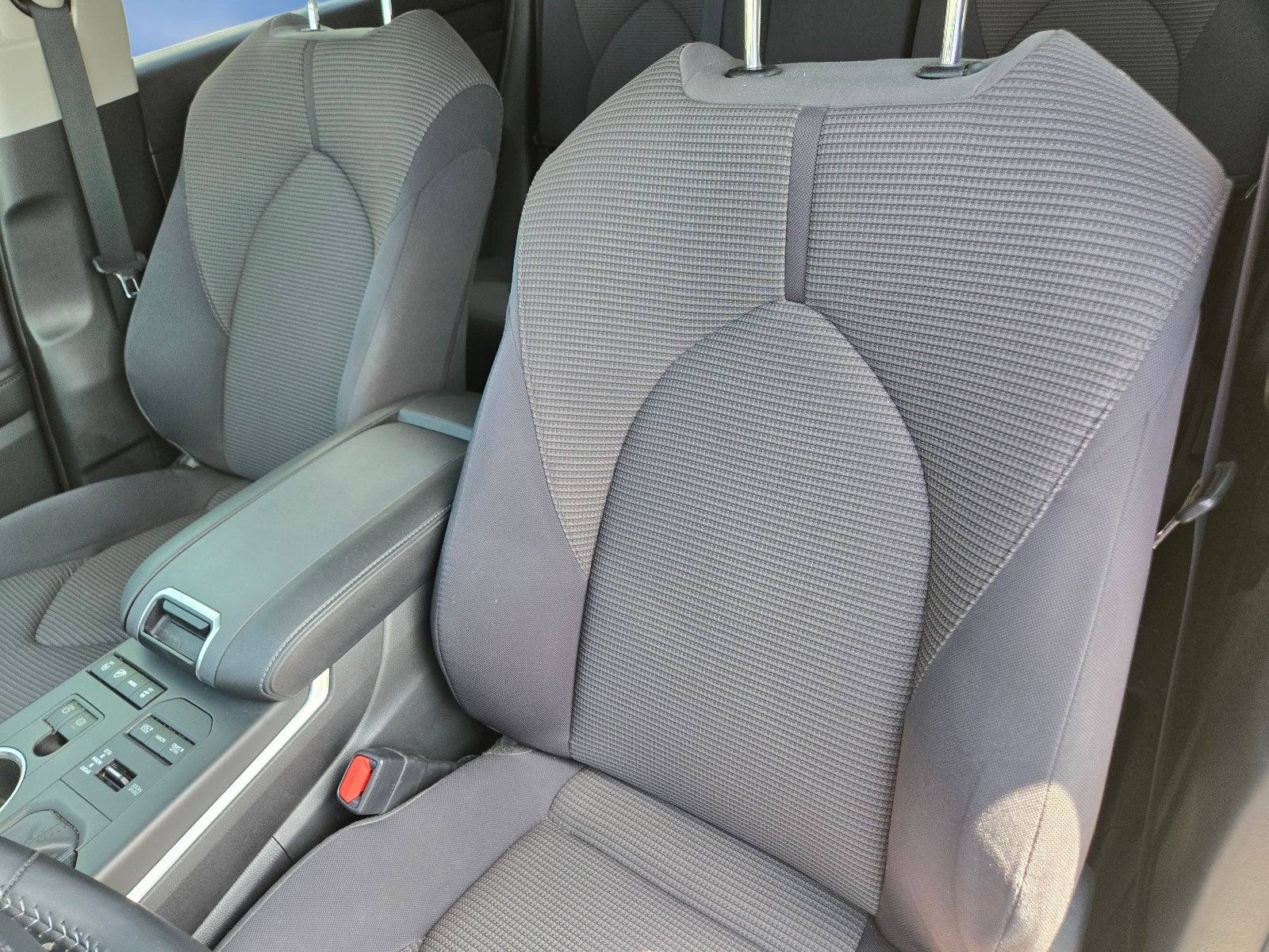 2020 Toyota Highlander LE