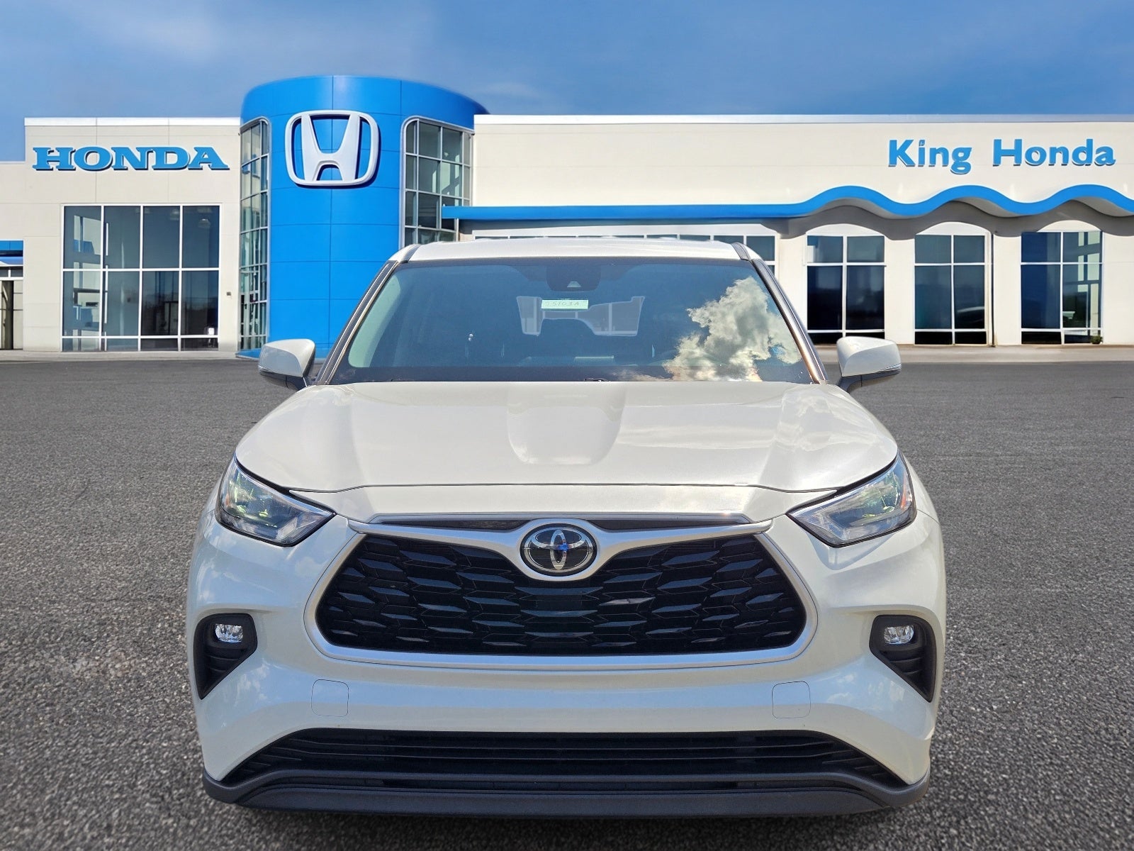 2020 Toyota Highlander LE