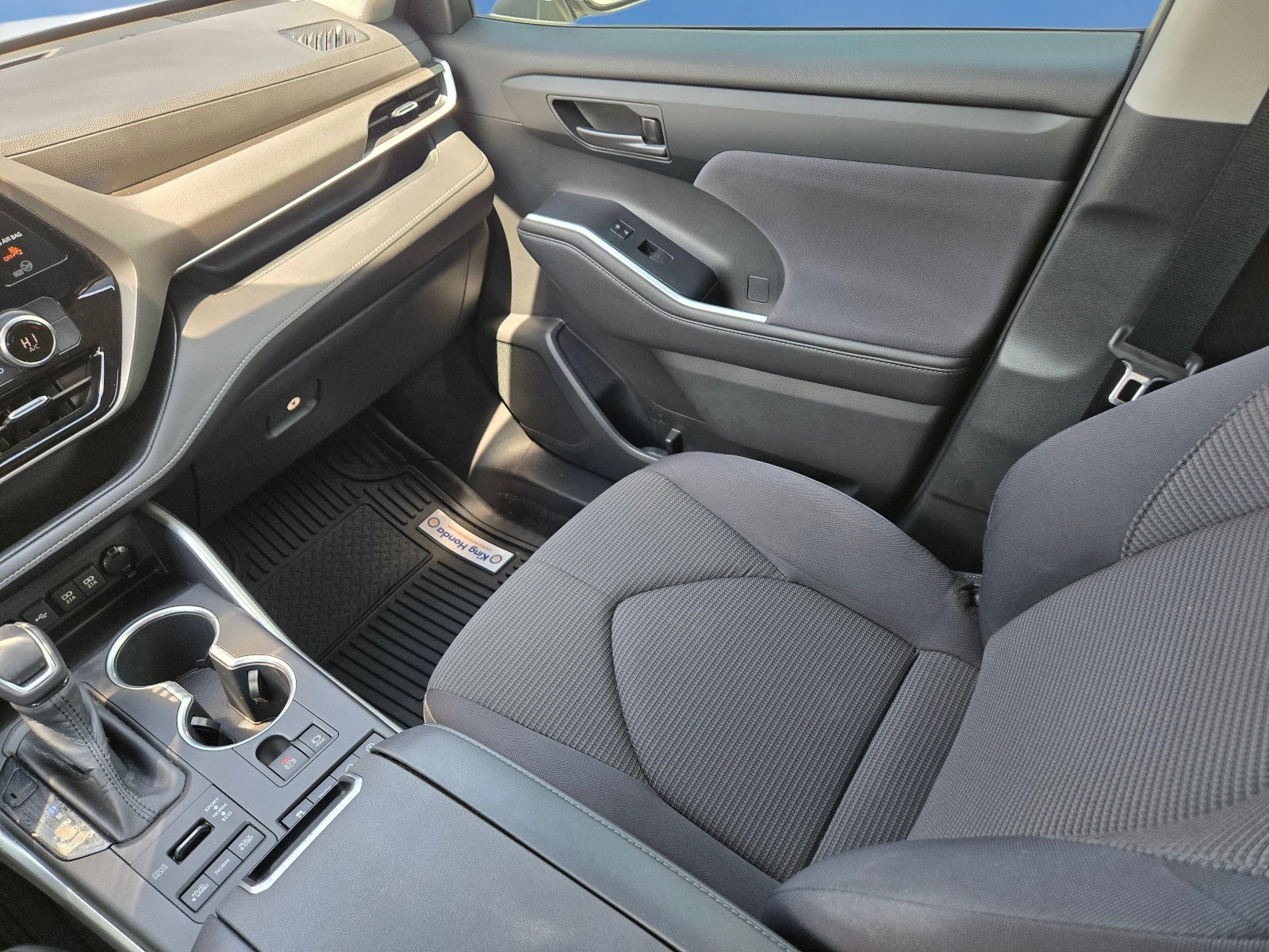2020 Toyota Highlander LE