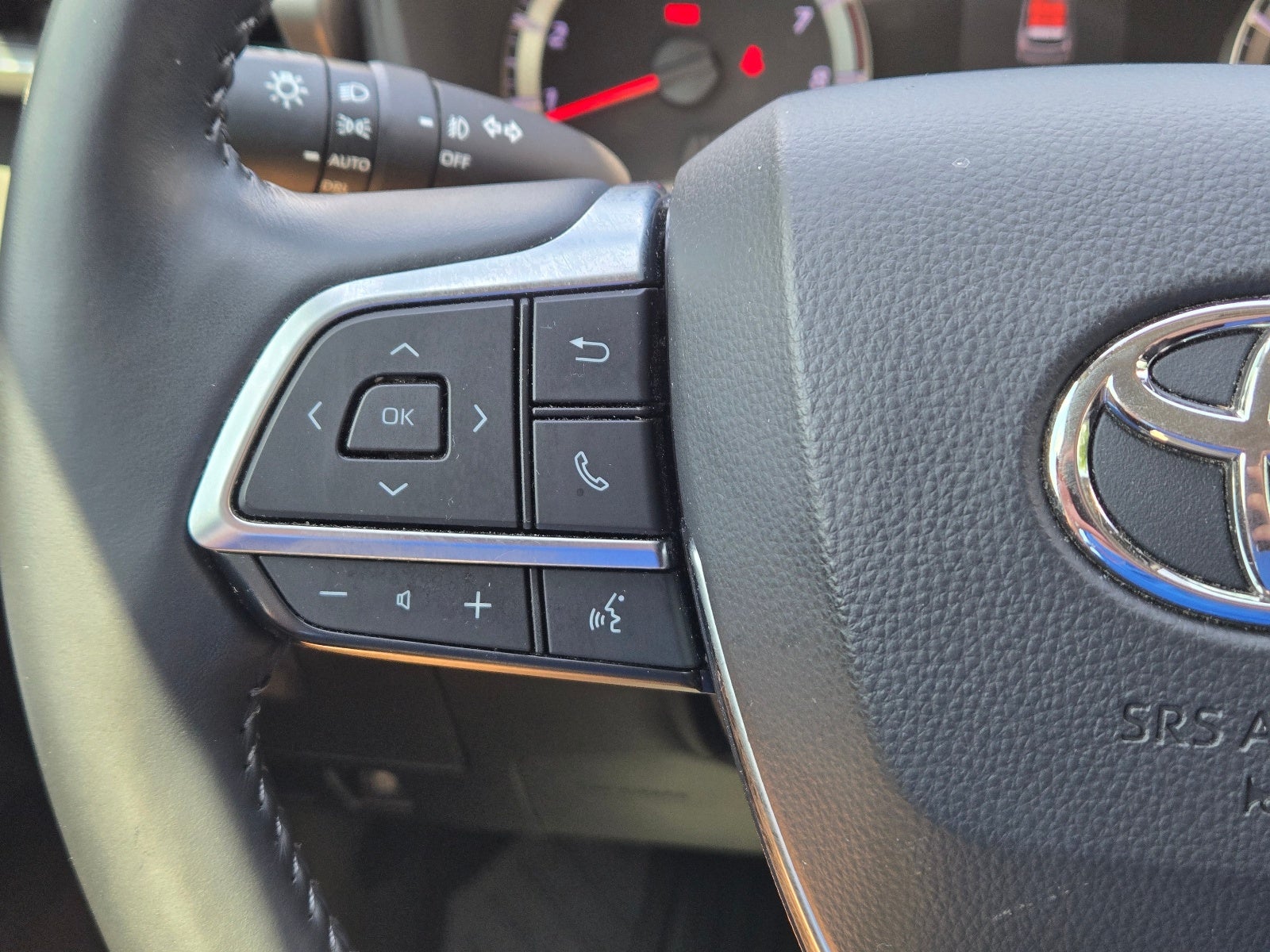 2020 Toyota Highlander LE