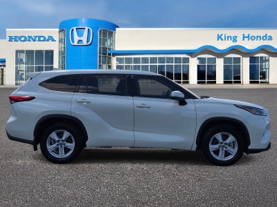 2020 Toyota Highlander LE