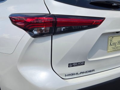 2020 Toyota Highlander LE