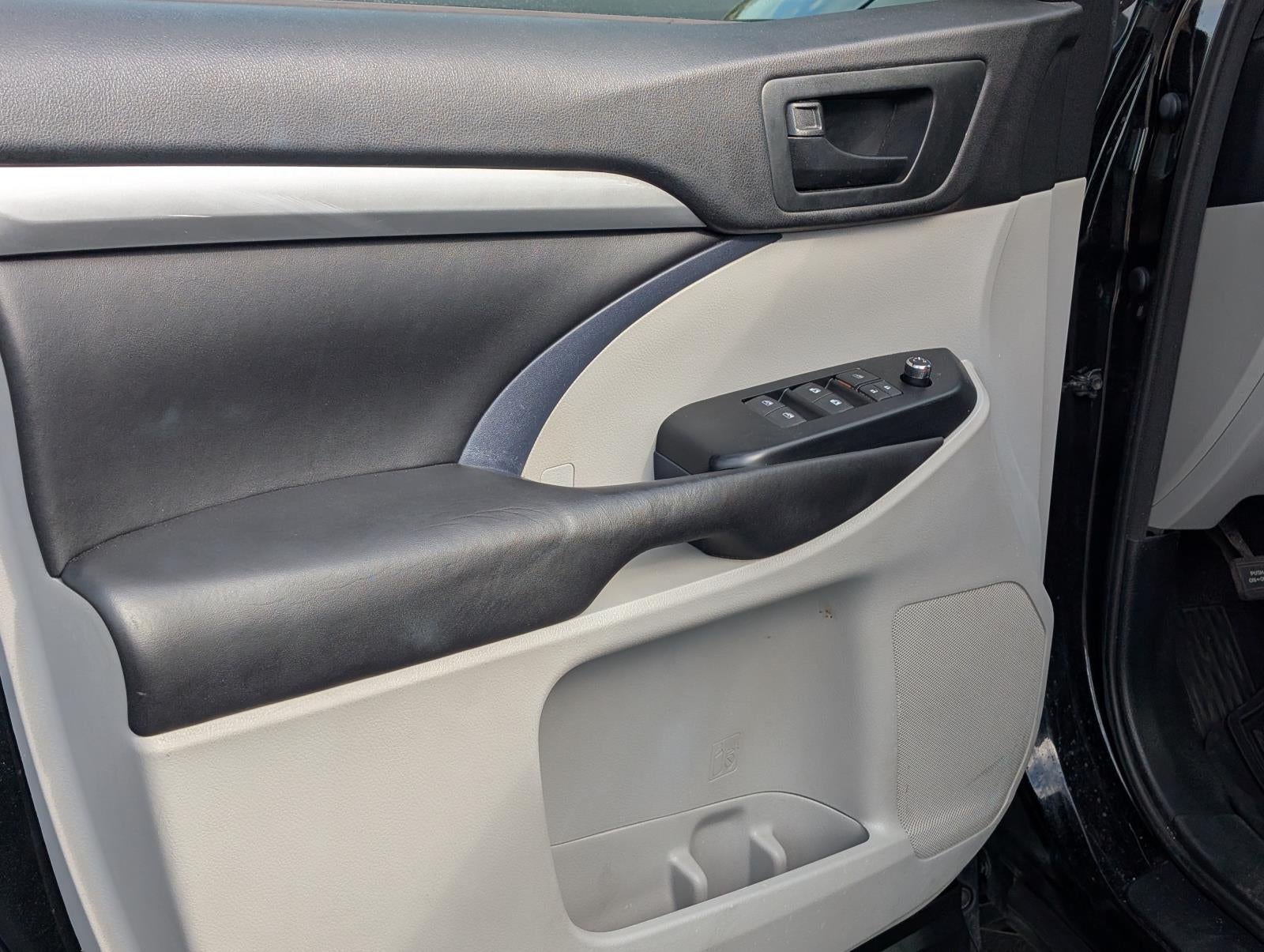 2016 Toyota Highlander LE Plus
