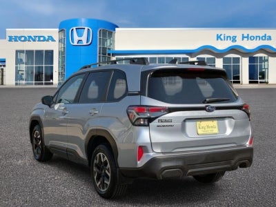 2025 Subaru Forester Premium