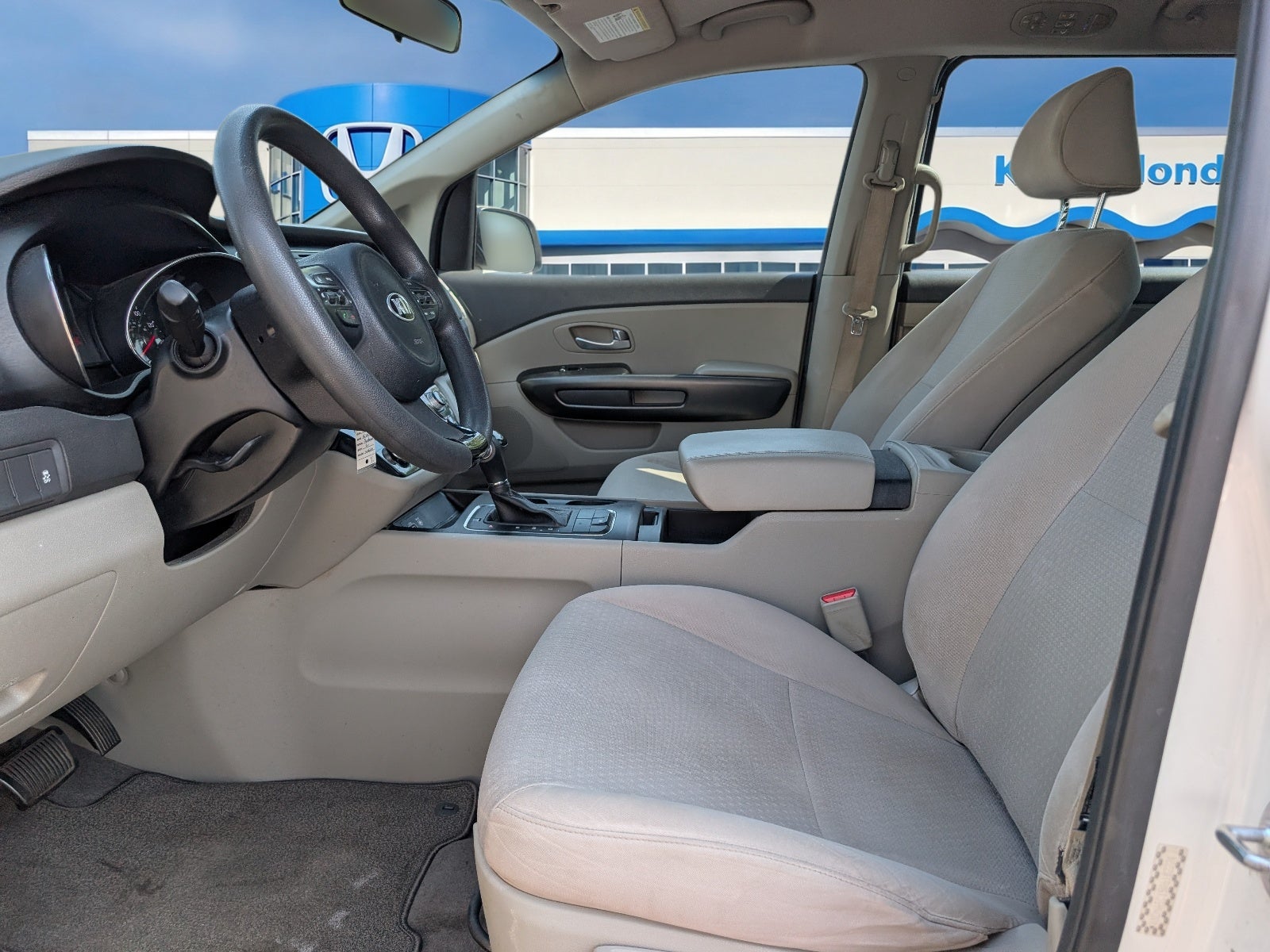 2016 Kia Sedona L