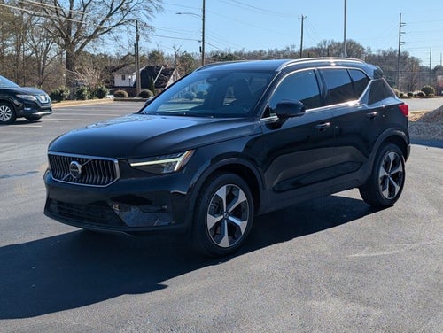 2023 Volvo XC40 Plus Bright Theme