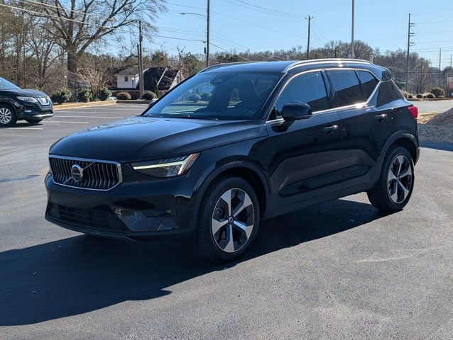 2023 Volvo XC40 Plus Bright Theme