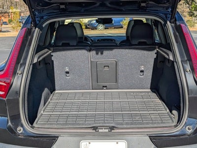 2023 Volvo XC40 Plus Bright Theme