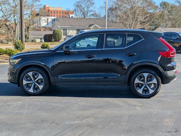 2023 Volvo XC40 Plus Bright Theme