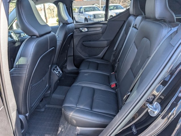 2023 Volvo XC40 Plus Bright Theme