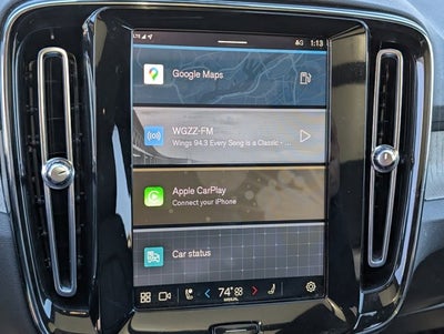 2023 Volvo XC40 Plus Bright Theme