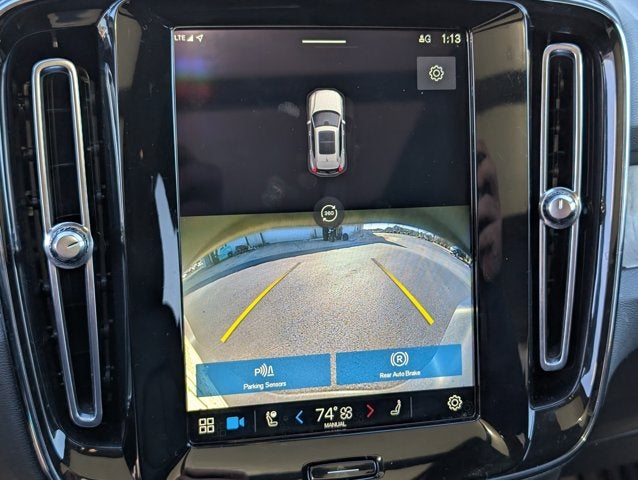 2023 Volvo XC40 Plus Bright Theme