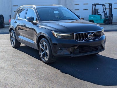 2023 Volvo XC40 Plus Bright Theme