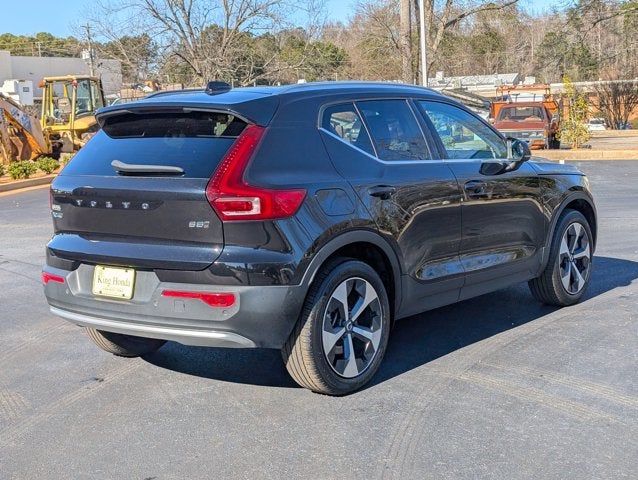 2023 Volvo XC40 Plus Bright Theme